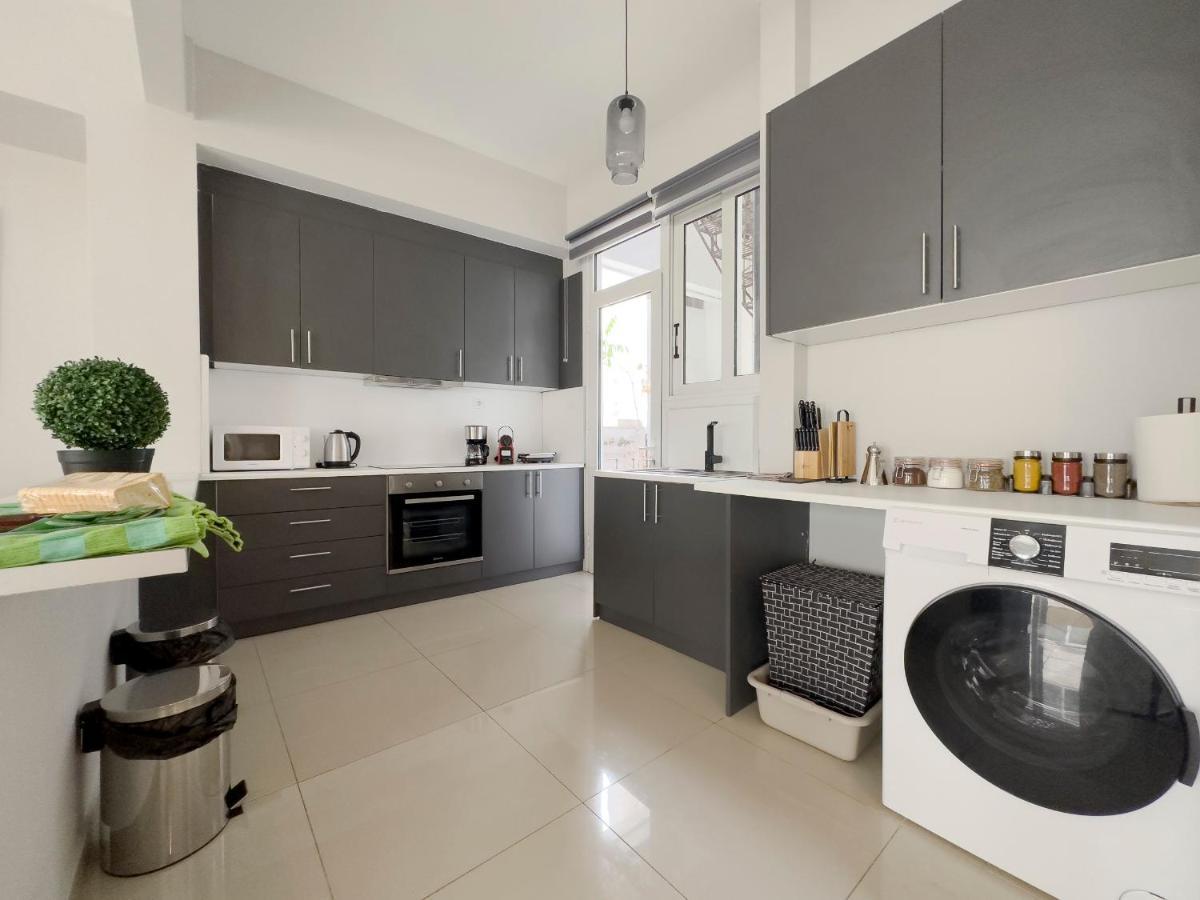 Satovriandou Spacious 128Sqm Apt In Athens Exterior photo